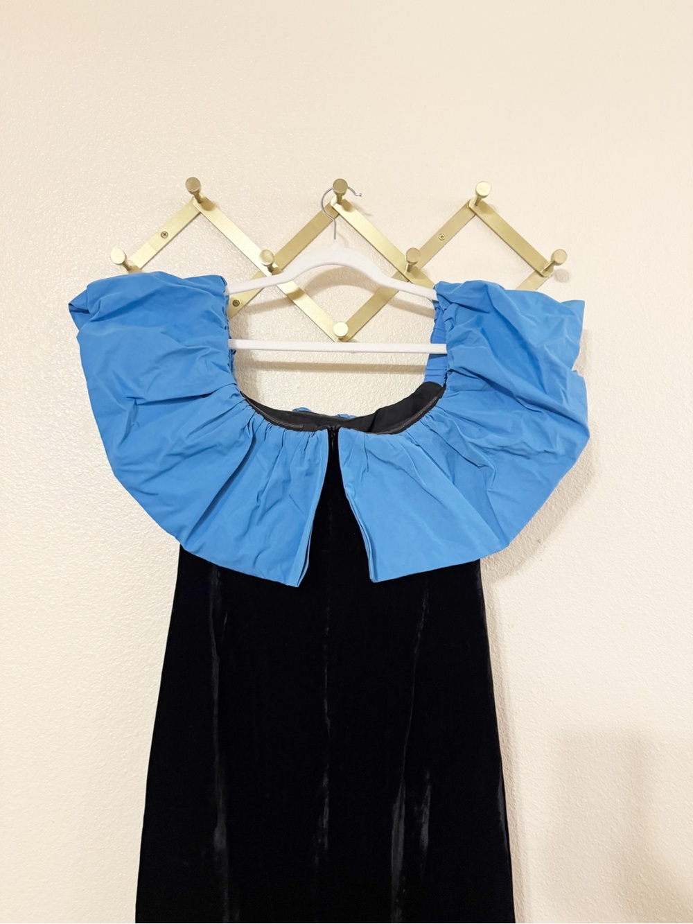 Tuckernuck Zanzibar Blue and Black Velvet Artemis Ruffle Dress Size 8 NEW $398 - Picture 10 of 13